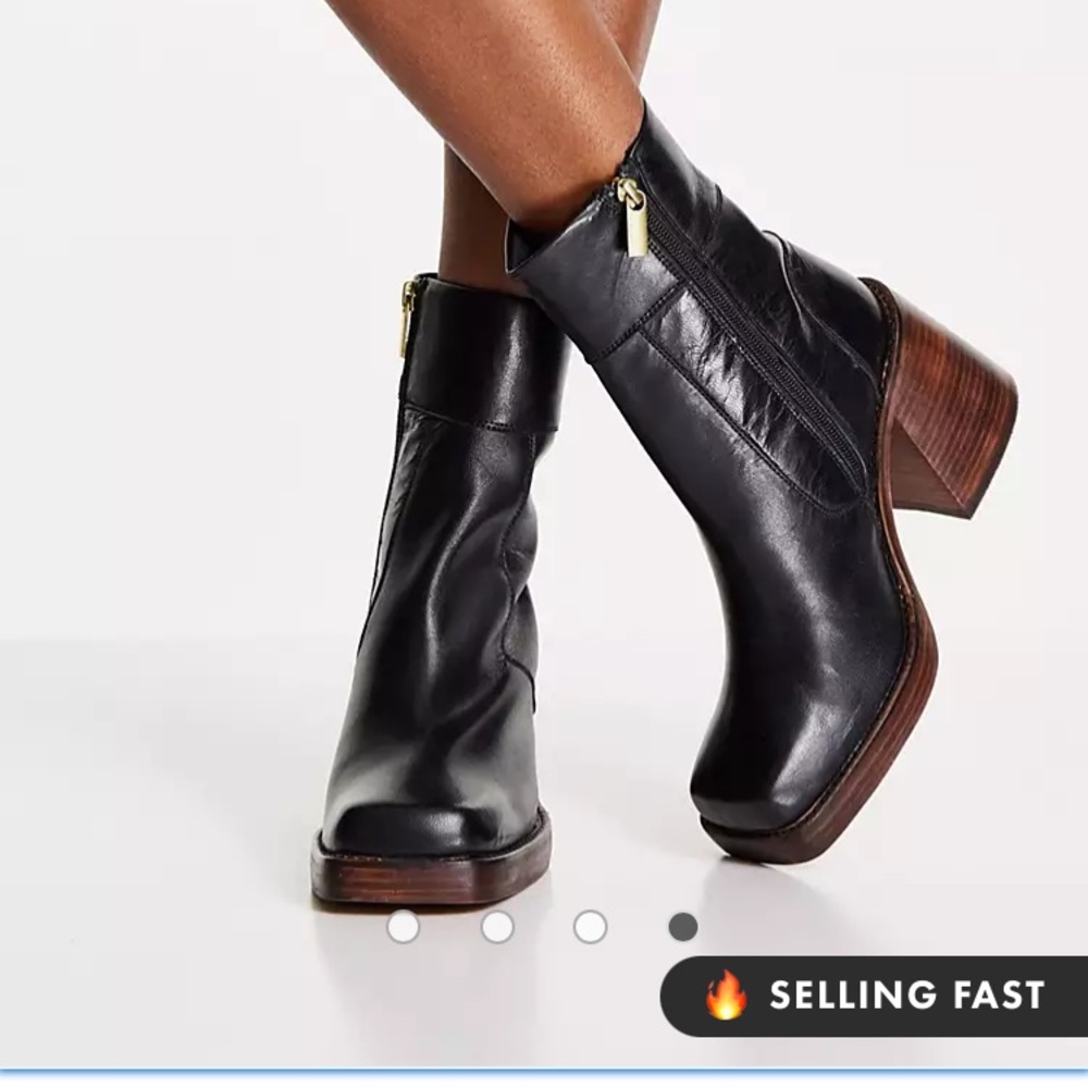ASOS DESIGN Wide Fit Leather Booties